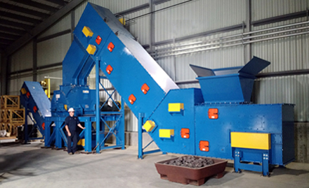 Blue slag and glass recyling system for lump feed material - Williams Patent Crusher